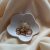 Fehér arany virág ékszertartó - akril gyanta
