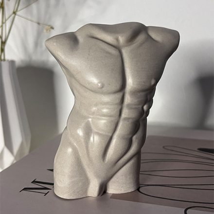 Férfi test szobor bézs - akril gyanta
